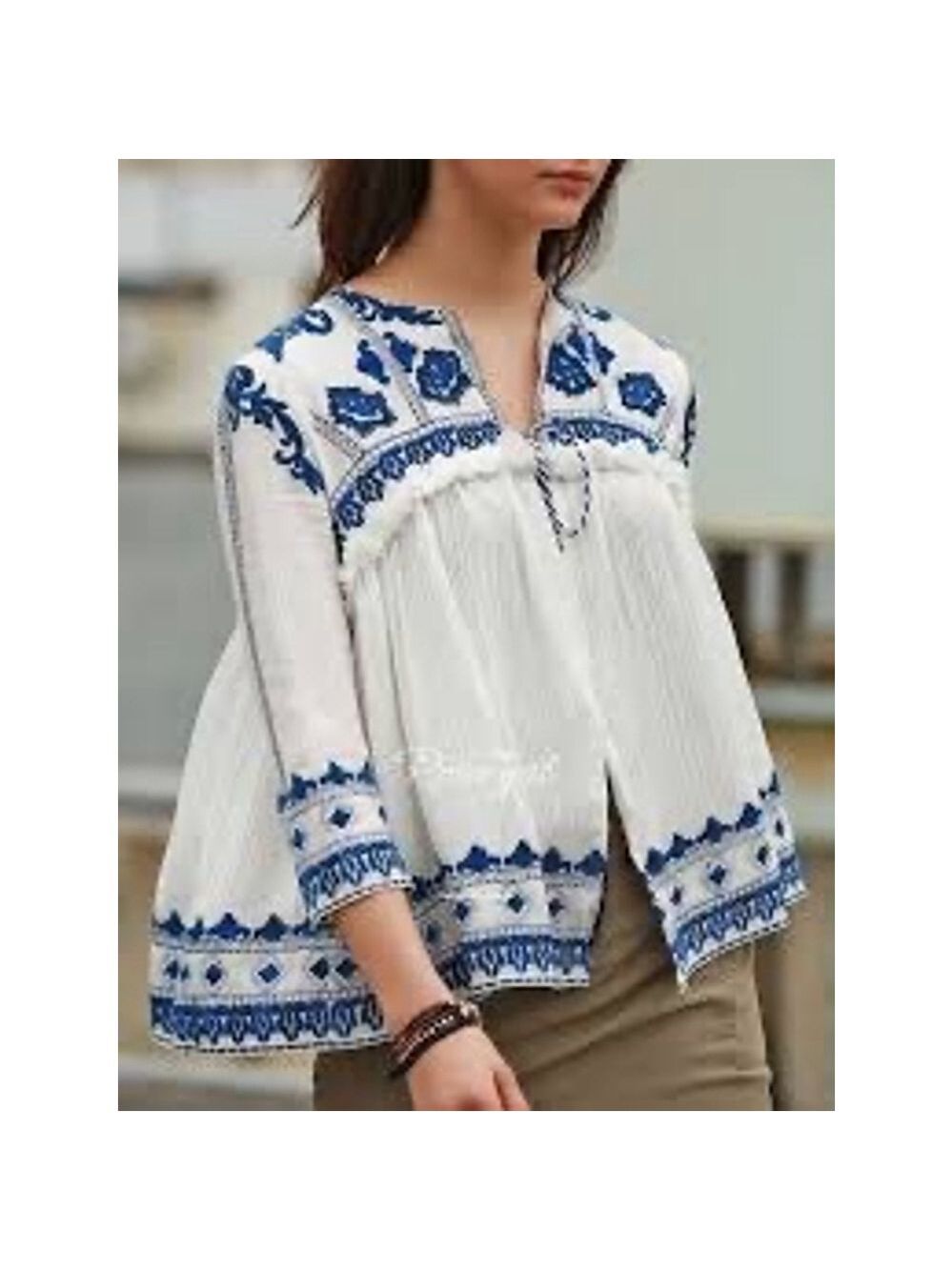 NEW Zara Trafaluc Embroidered Smocked Cardigan Size Medium White and Blue Flawed - Picture 3 of 16